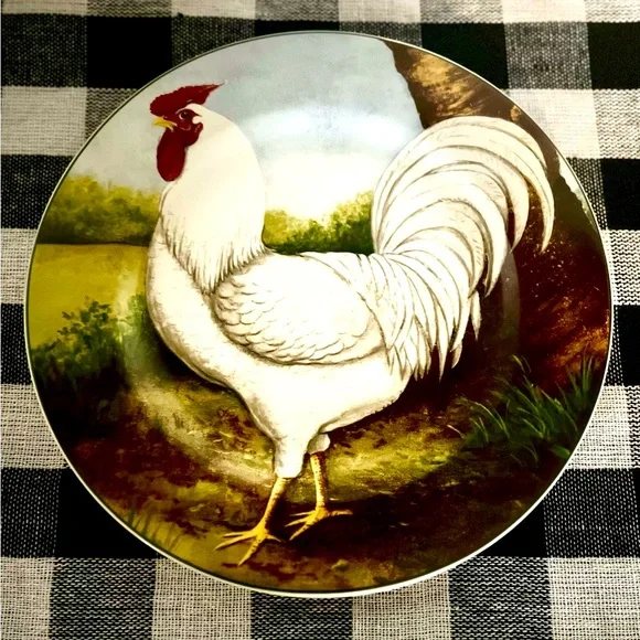 Ceramic Set of 2 Vintage “ON THE FARM” Chicken Plates like new. - Picture 5 of 7